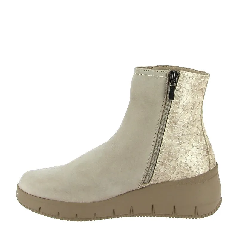 24 HRS 25842 Taupe Ankle Boot