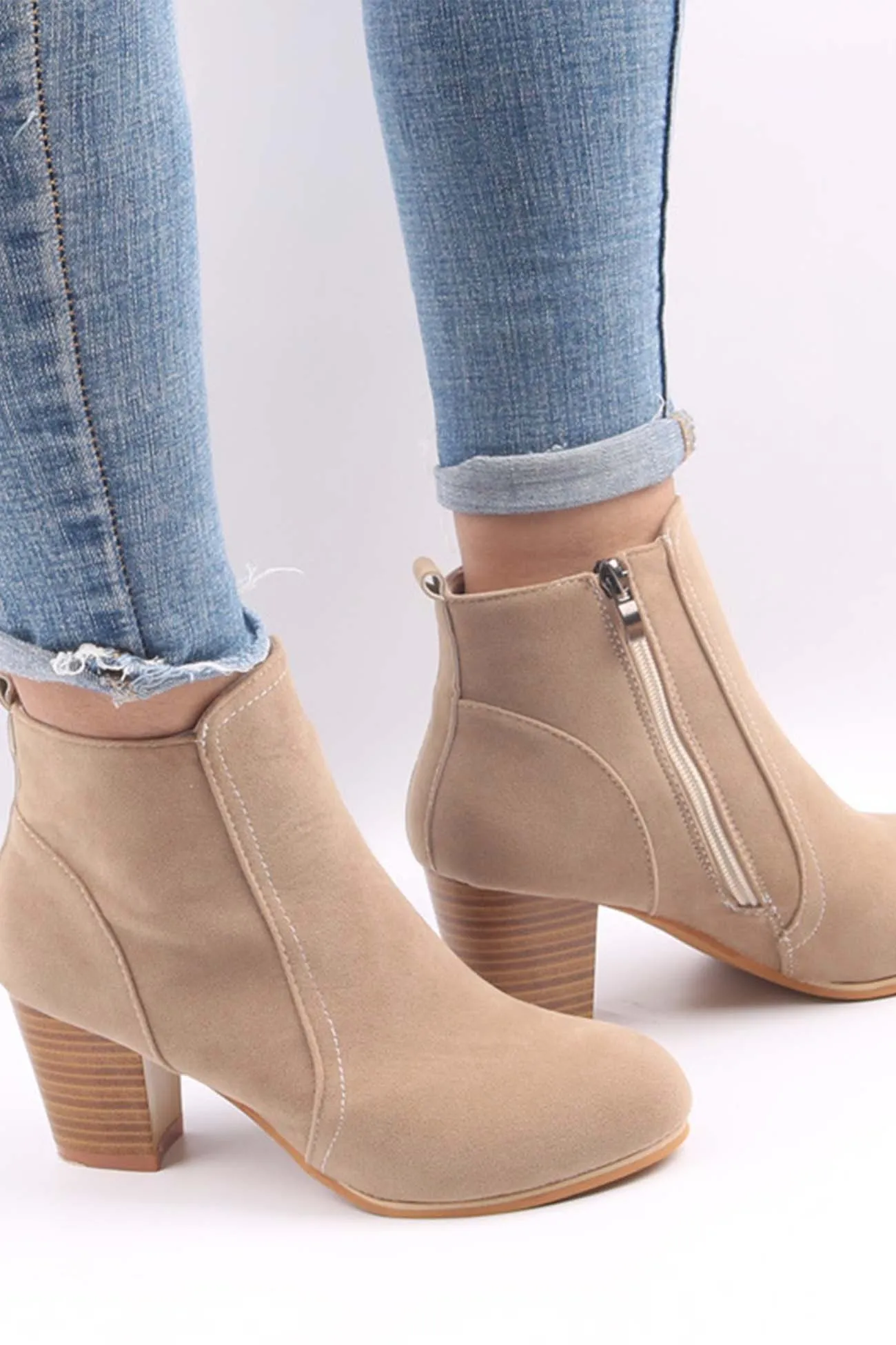 Amozae-Frosted Round Toe Chunky Heel Ankle Boots